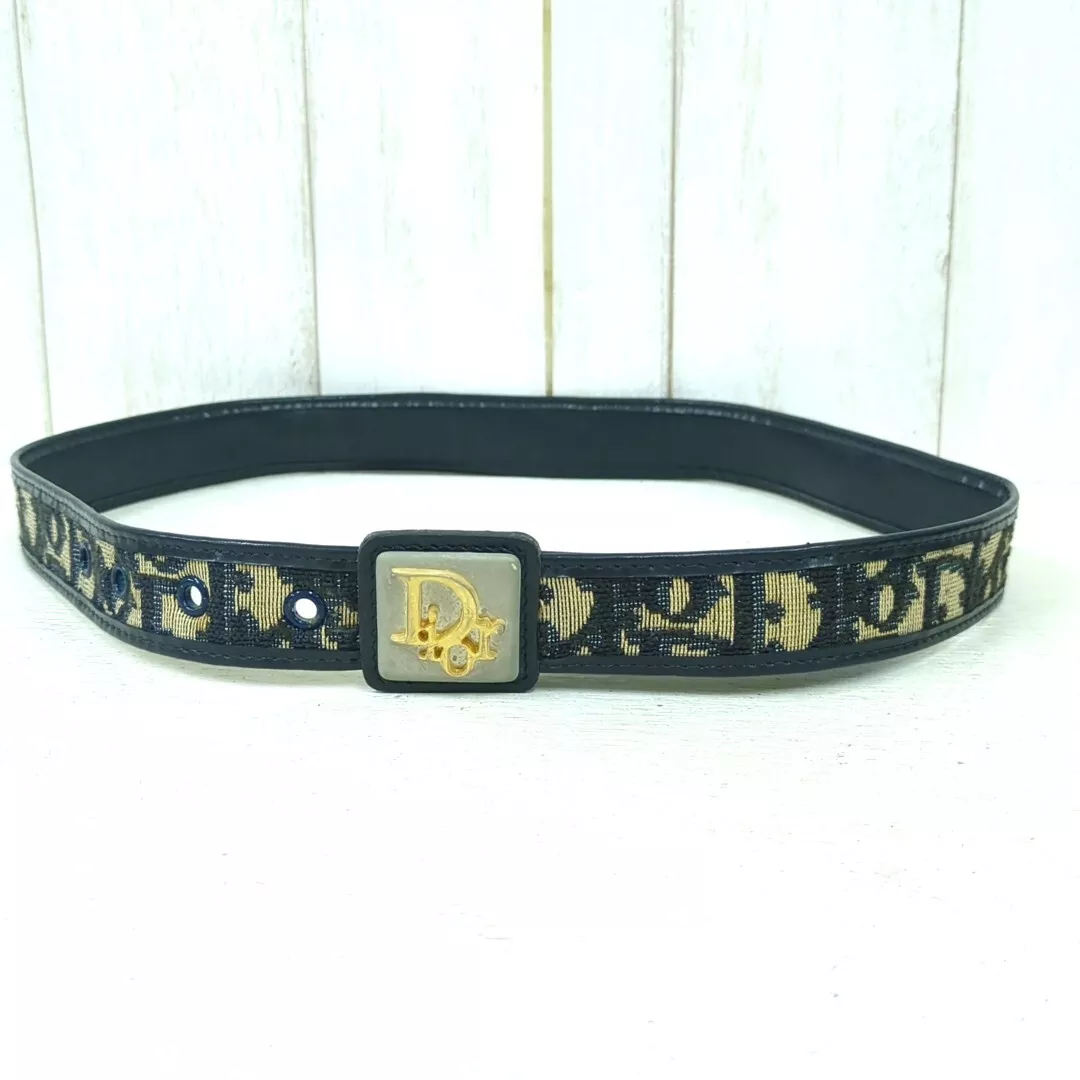 Ceinture trotteur Christian Dior taille 65 fabriquée en France femme d'occasion du Japon