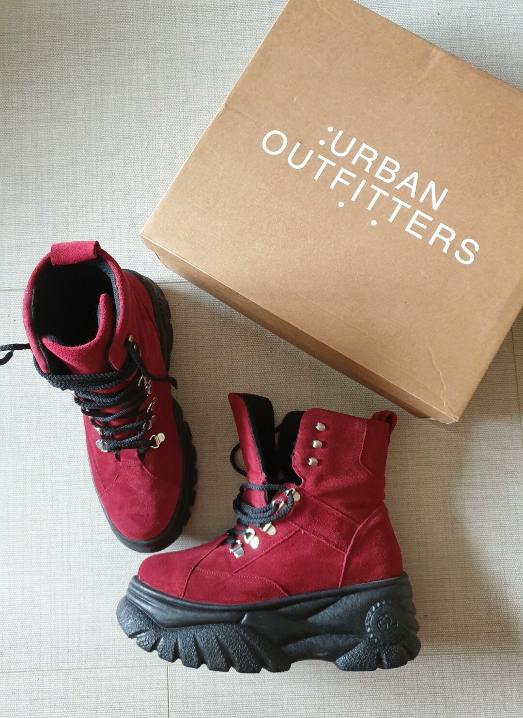 urban outfitters tia boots
