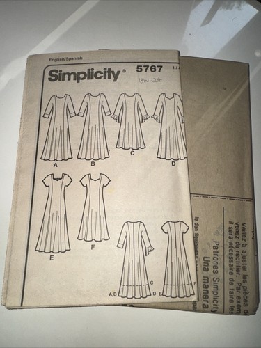 SIMPLICITY 5767 Womens 6 x dresses sz 18W - 24W UNUSED FF - Picture 3 of 3