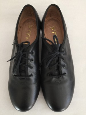 Capezio Black Leather Lace Up Tap Shoes Ladies M