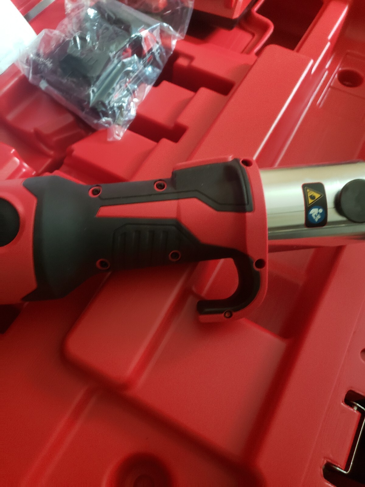 Milwaukee 292220 M18 FORCE LOGIC Copper Press Tool With 2 Batteries A