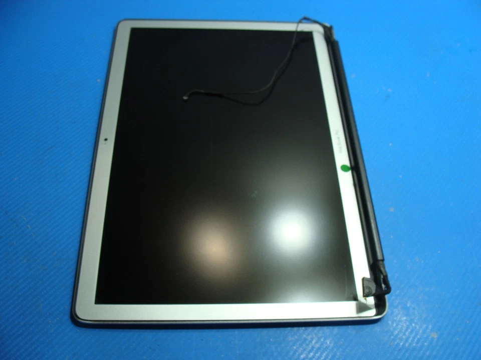 MacBook Pro 15" A1286 Early 2010 Matte Hi-Res LCD Screen Assembly 661-5478 - Image 2 of 4