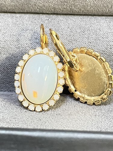 Liz Palacios Swarovski White Cobochons Earrings - 14KGP. LB - Picture 5 of 6