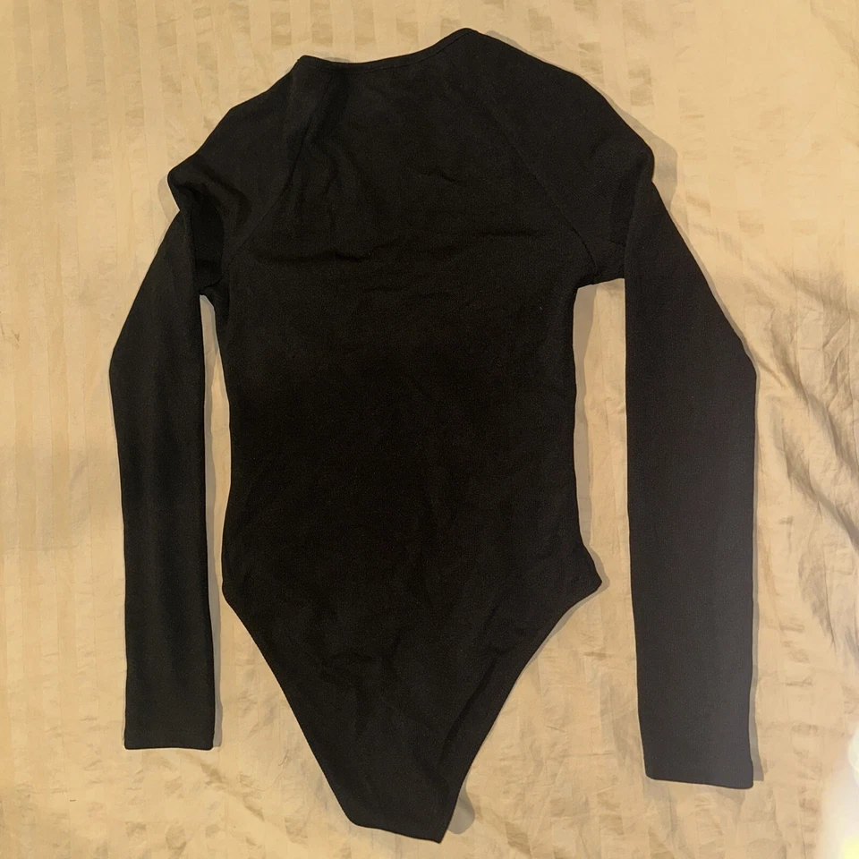 Topshop 紧身衣女式 4/6 小号长袖罗纹 V 领锁眼镂空黑色 — 第 2/4 张图片