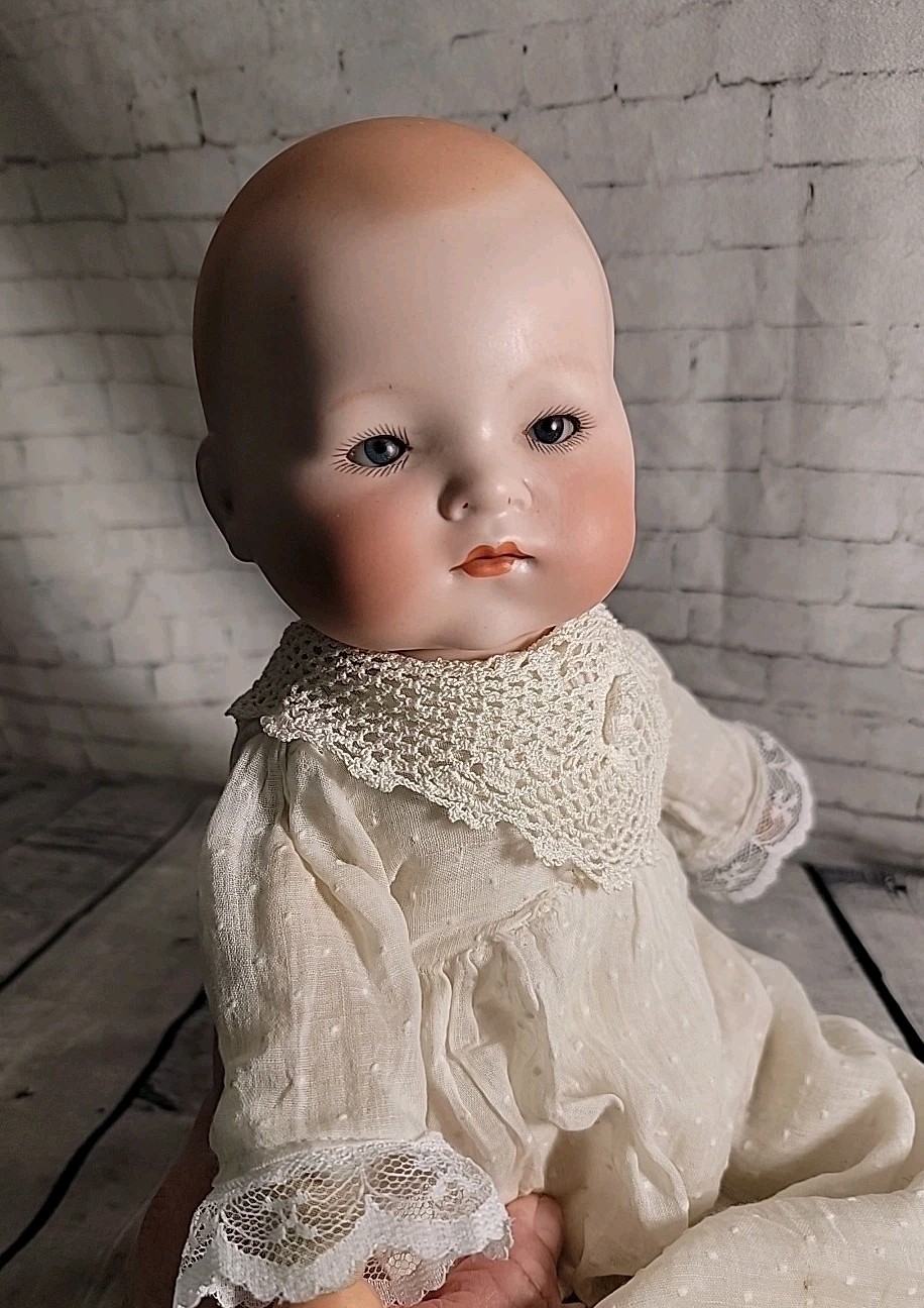 1924 A.M. Armand Marseille Dream Baby Doll - 341/4 Blue Glass Sleep Eyes 16"