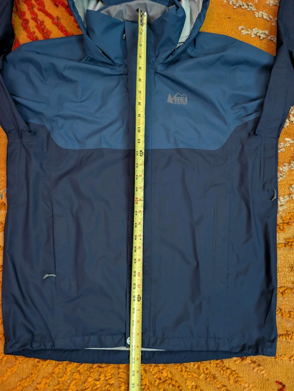 REI Co-Op Peak 2.5L Rain Jacket W/Pit Zips Full Zip Hooded Men’s MED - product detail image 10
