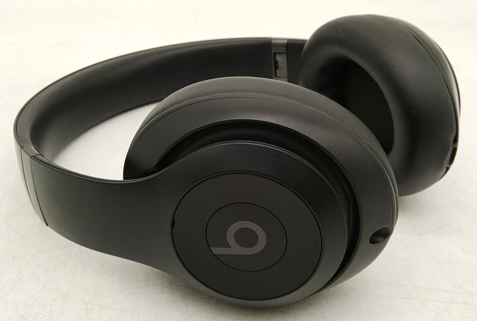 Beats Studio Pro, photo 2 of 5