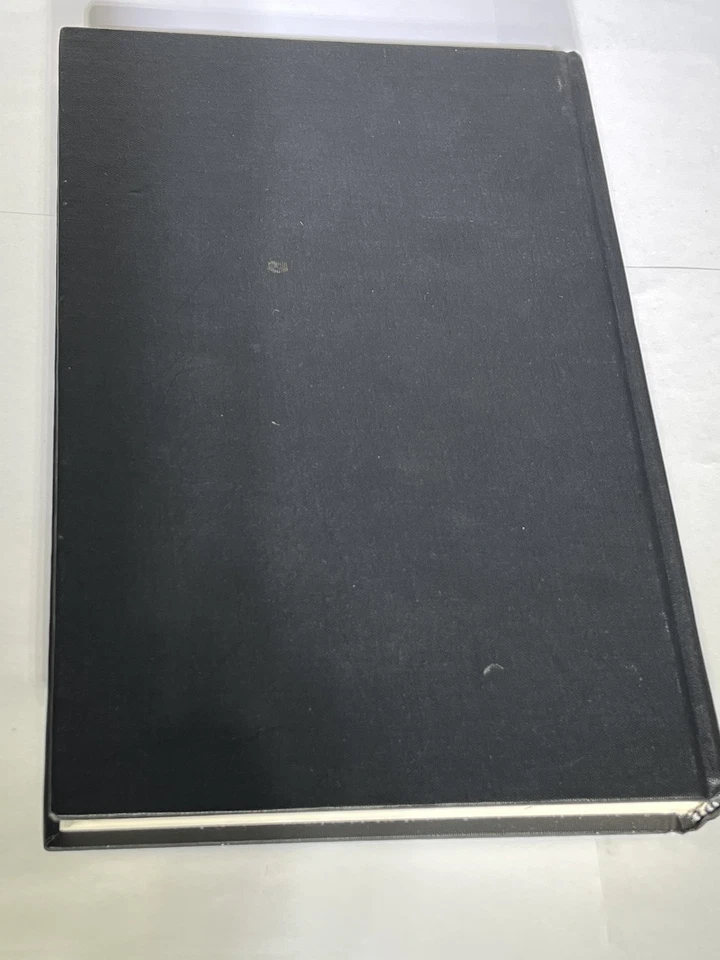 Vintage 1989 CAPABLANCA A Compendium of Games Chess Book First Edition - Image 3 of 4