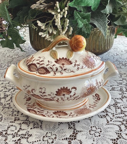 Arnat Brown Onion Gravy Boat W/ Under Plate. ~ Great Condition! - Picture 1 of 1