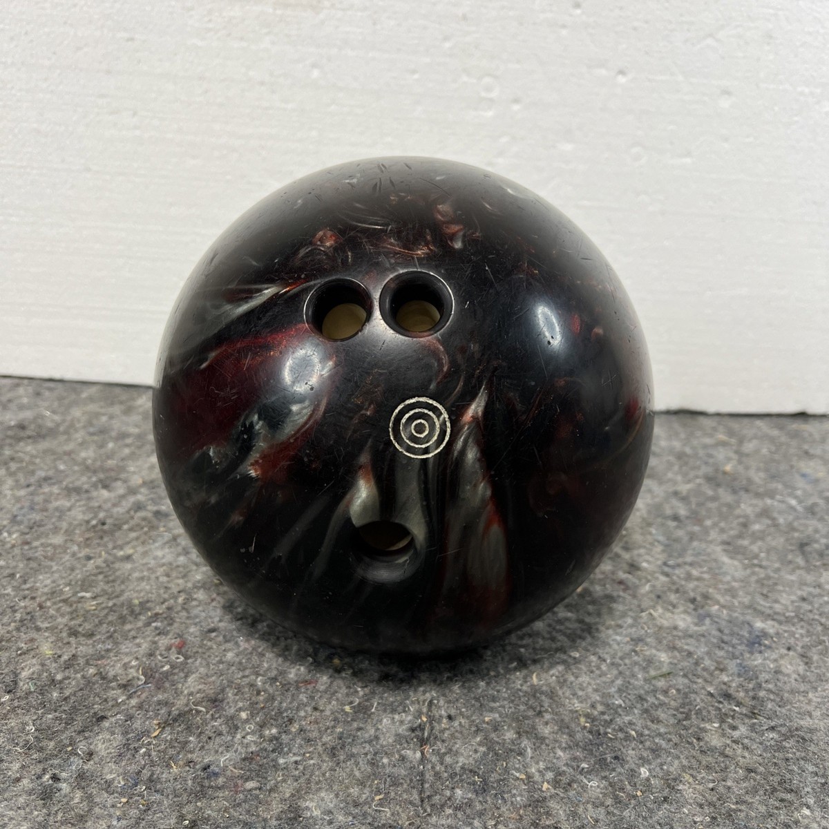 Ebonite Maxim Black Silver Red Swirl USBC Sports Equipment Bowling