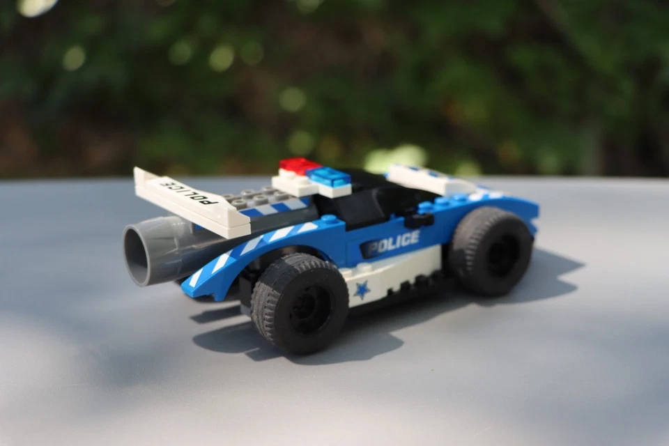 LEGO® Racers 7970 Hero 100% Complete With Instructions Police Cop Car W/Launcher - Image 3 of 4