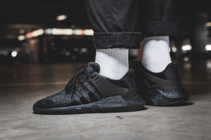 eqt adidas triple black