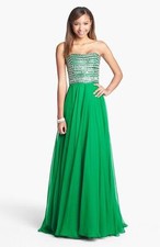 SHERRI HILL EMBELLISHED BODICE STRAPLESS CHIFFON GREEN GOWN DRESS sz 0