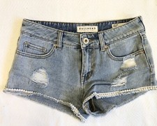 Ladies Bullhead Brand Light Blue Distressed Denim Shorts With Trim Sz 3 LKNW 