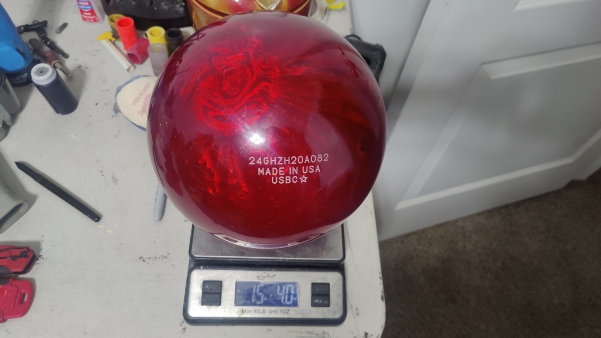 15lb NNB 900 Global Honey Badger Ruddy Overseas Bowling Ball 15lb NNB 900 Global Honey Badger Ruddy Overseas Bowling Ball