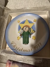 Vintage 1977 Schmid Limited Edition Christmas Angel Plate By Sister Berta Hummel