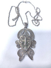 ARGENT MASSIF Superbe Pendentif + chaine filigrane de Mauritanie . No Reserve