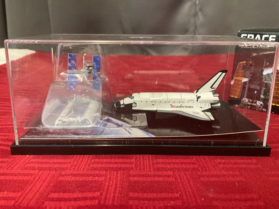 NOVO *** DRAGON WINGS Escala 1/400 NASA Space Shuttle Discovery com Telescópio Hubble - Imagem 3 de 4