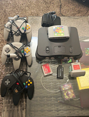Nintendo 64 Console Bundle w/ Controllers, Memory Card, Super Mario 64