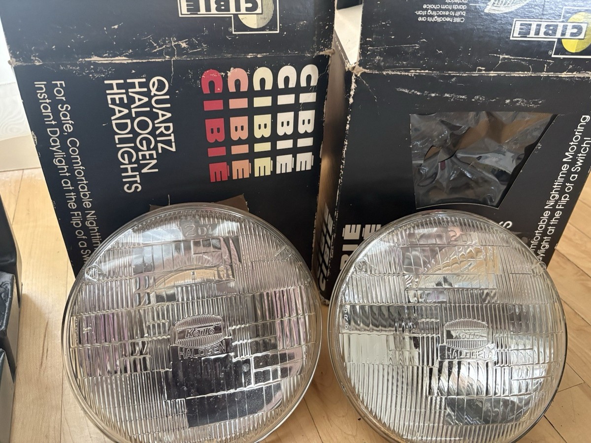 Vintage CIBIE Boxed 7” Koito Halogen Headlights H4 12V 60/55W Pair