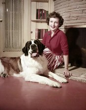 Betty White Posing Next to Dog 4x6 PHOTO PRINT
