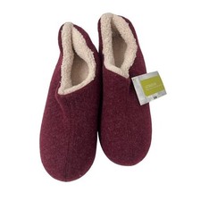 Ultraideas Burgundy Slippers With Memory Foam  Fleece Lining