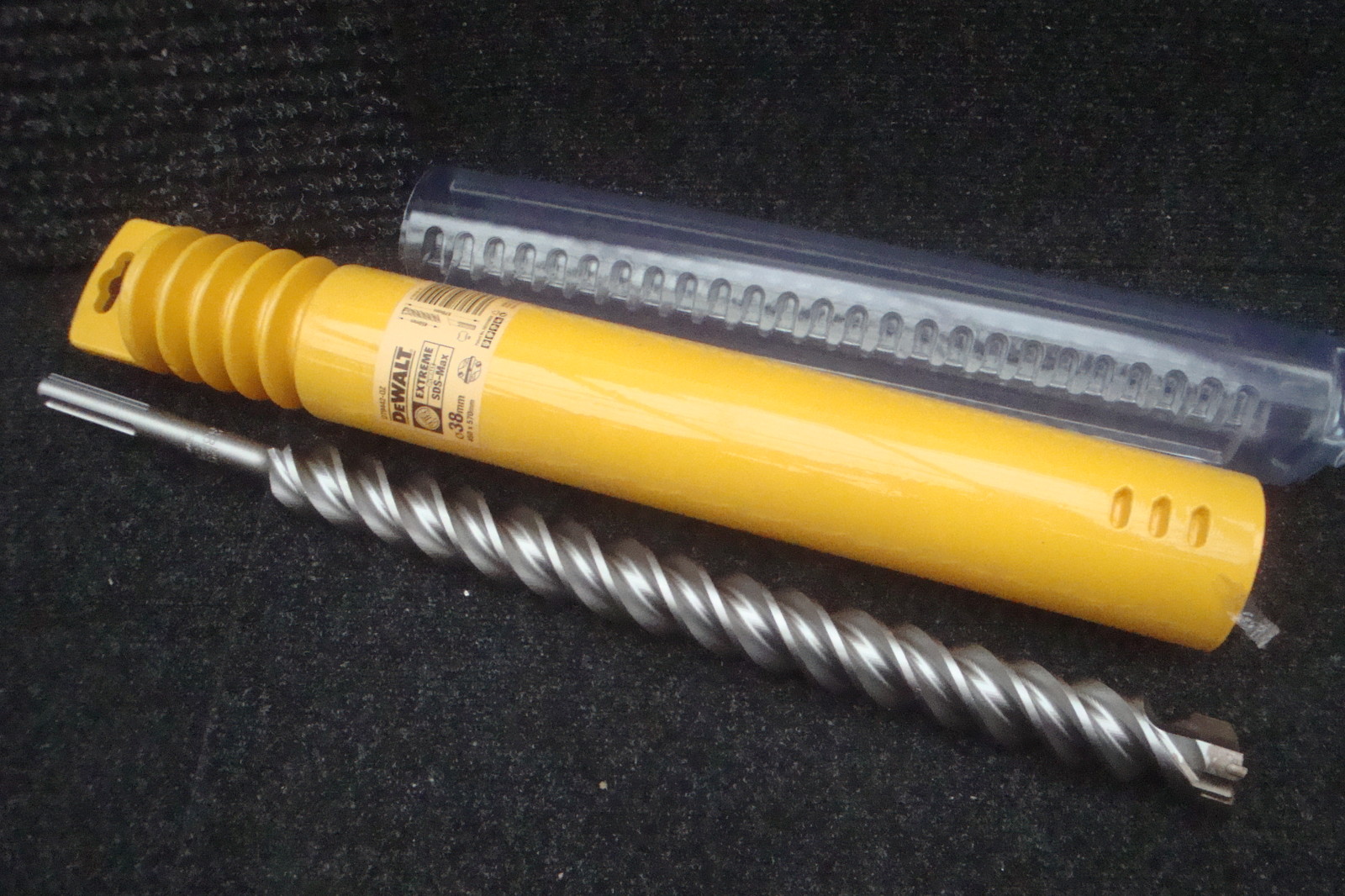 DEWALT DT9442 38MM X 570MM SDS MAX BRICK & CONCRETE DRILL BIT