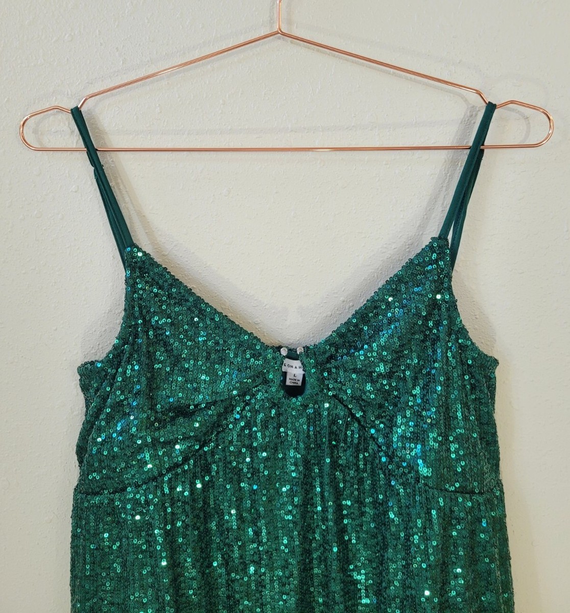LOVE ON A HANGER L U Shaped Keyhole Sequin Tank Top Women Juniors LOVE ON A HANGER L U Shaped Keyhole Sequin Tank Top Women Juniors