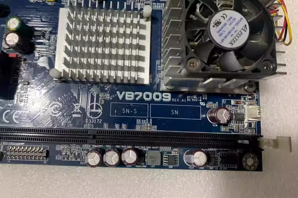VB7009  mini-ITX  DDR2 VIA Motherboard - Image 2 of 3