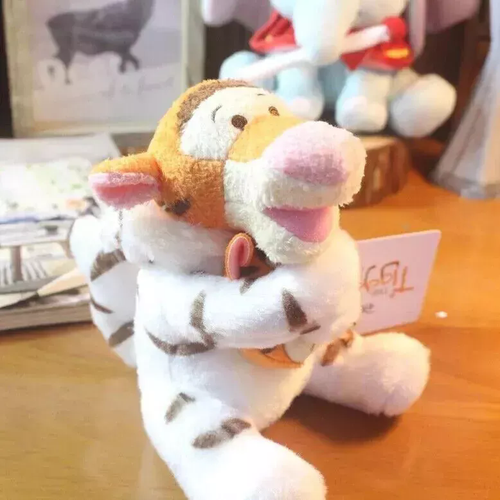 Disney 2022 New Year 6inch Winnie the pooh small plush tiger tigger - Picture 2 of 5
