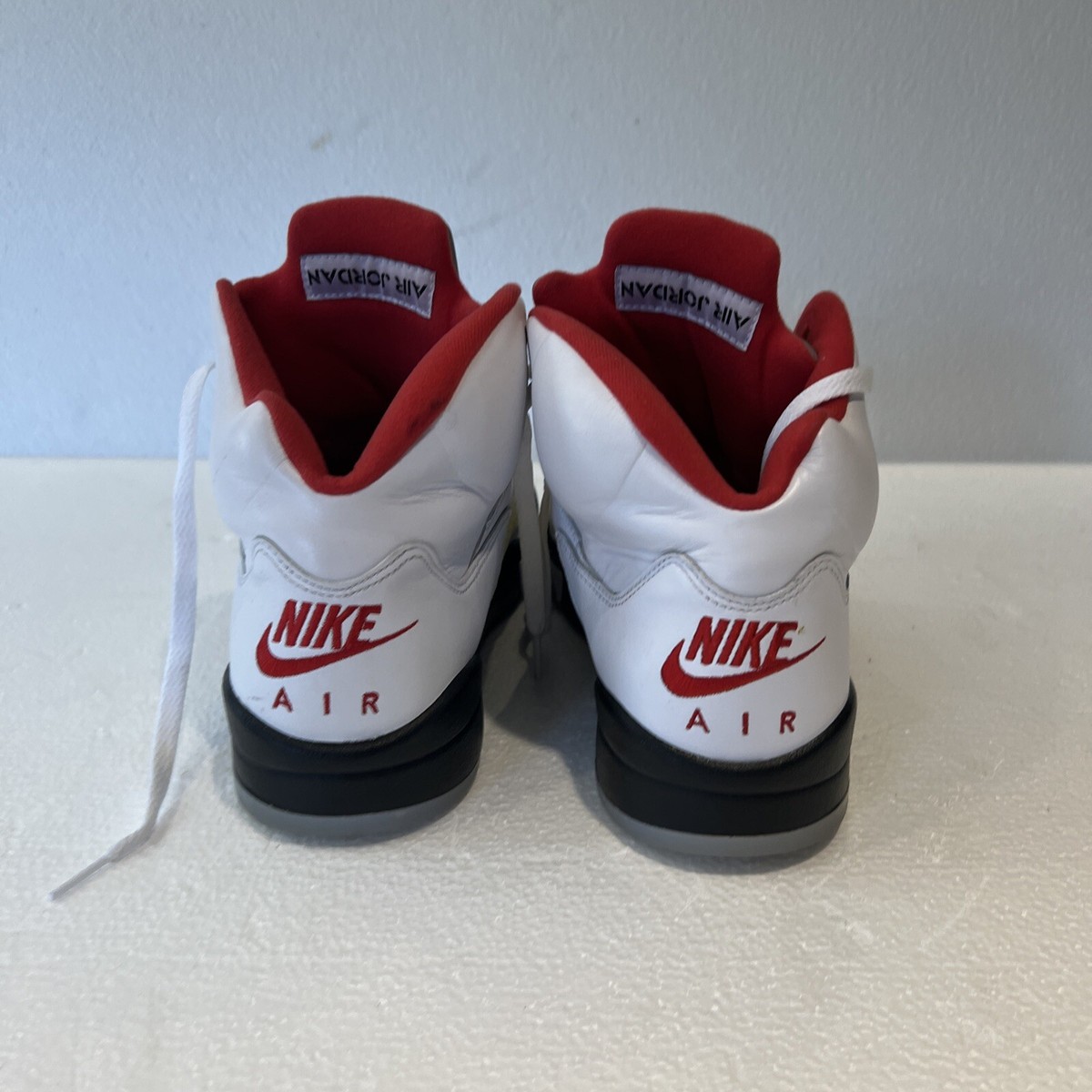 Nike Air Jordan 5 Retro Fire Red 2020 Size 9.5 OG V DA1911-102