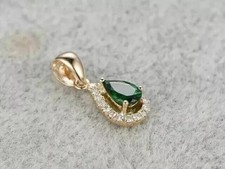 Pear Cut Simulated Green Emerald Women's Pendant Chain In 14k Yellow Gold Plated
