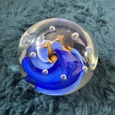 Blue Wave Flying Fish With Controlled Bubbles Glass Paperweight Excellent Cond