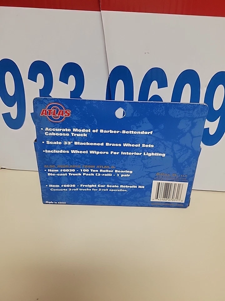 Atlas O Scale 2 Rail Caboose Trucks #7031 - Image 2 of 3