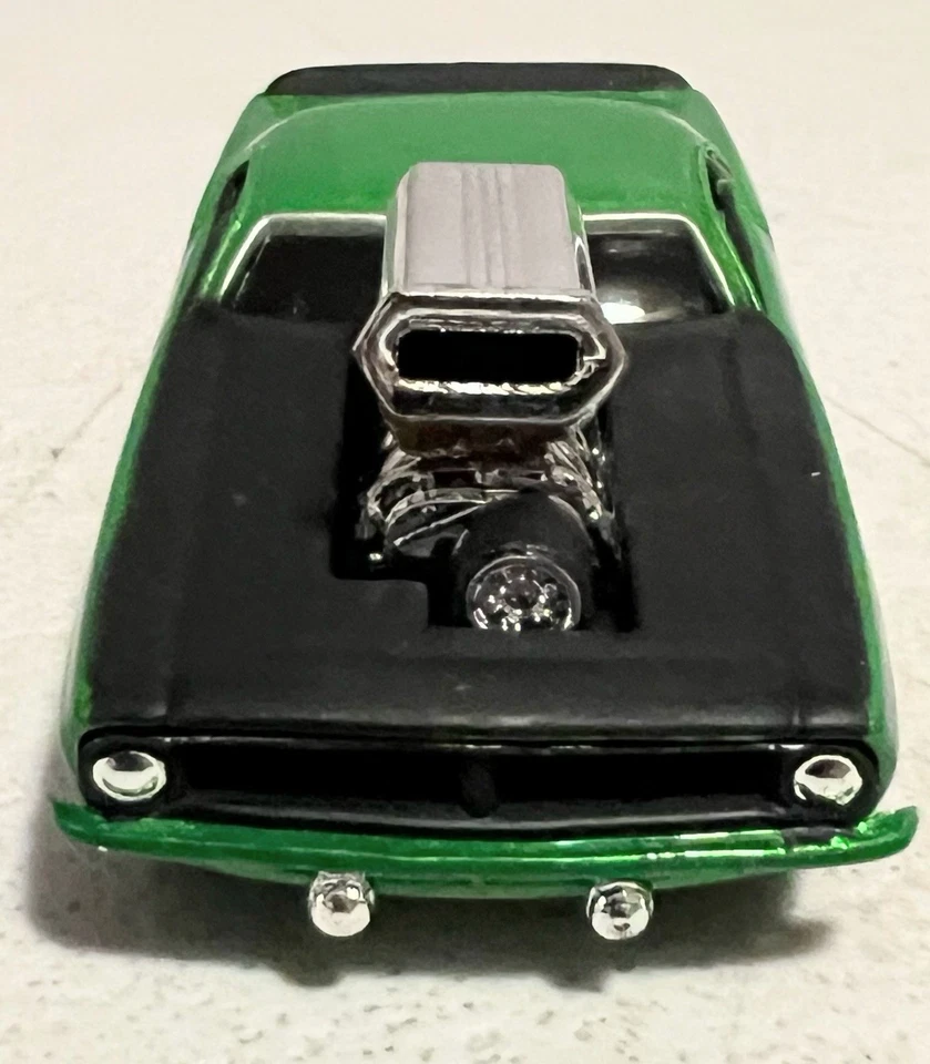 MUSCLE MACHINES 1970 PLYMOUTH  CUDA 1/64  --  70 CUDA - Image 4 of 4