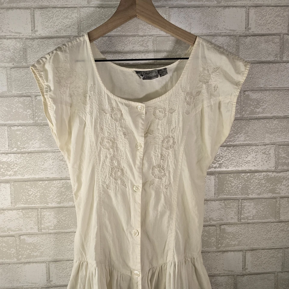 Белое миди-платье Phool на пуговицах с заниженной талией с цветочной вышивкой Cottagecore Sm - Изображение 3 из 4