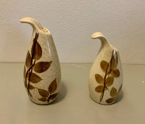 Red Wing Pottery Tampico Pattern Vintage MCM Salt and Pepper Shaker Set - NR!