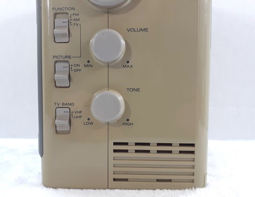 Sony Mega Watchman FD-500 TV FM AM Reciever Vintage No Power Parts or Repair - Picture 8 of 20
