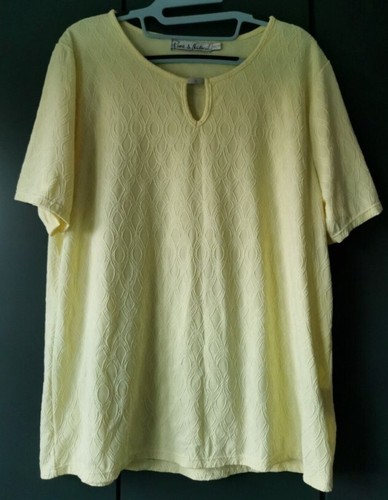 Pure & Natural Light Lemon patterned polyester Stretchy Top Size 18/20