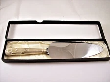 STERLING SILVER CAKE/PIE/ENTREE SERVER/ KINGS/ E. VINERS, SHEFFIELD, ENGLAND