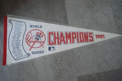 VINTAGE NEW YORK YANKEES MISPRINT 1981 WORLD SERIES CHAMPIONS PENNANT 30"