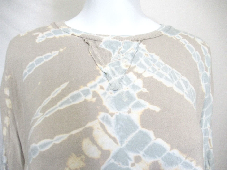 Young Fabulous & Broke Small Dolman Sleeve Tan/Blue Tie Dye Cropped Sweatshirt - Image 2 of 4