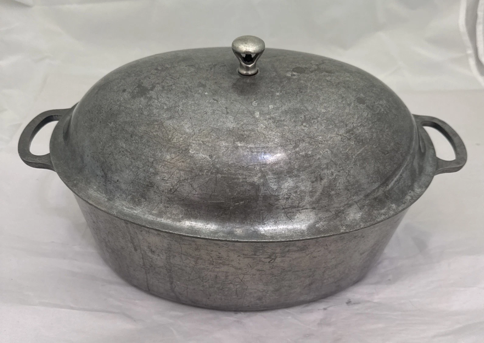 Monarcast Cast Aluminum Dutch Oven with Lid Oval 13x9” Handles Cleveland Vintage