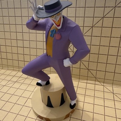 Diamond Select Gallery DC Batman Animated Series BTAS The Joker PVC 