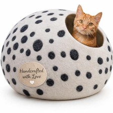 Luxurious Merino Wool Cat Cave - Foldable Hideaway Pod for Indoor Cats - Prem...