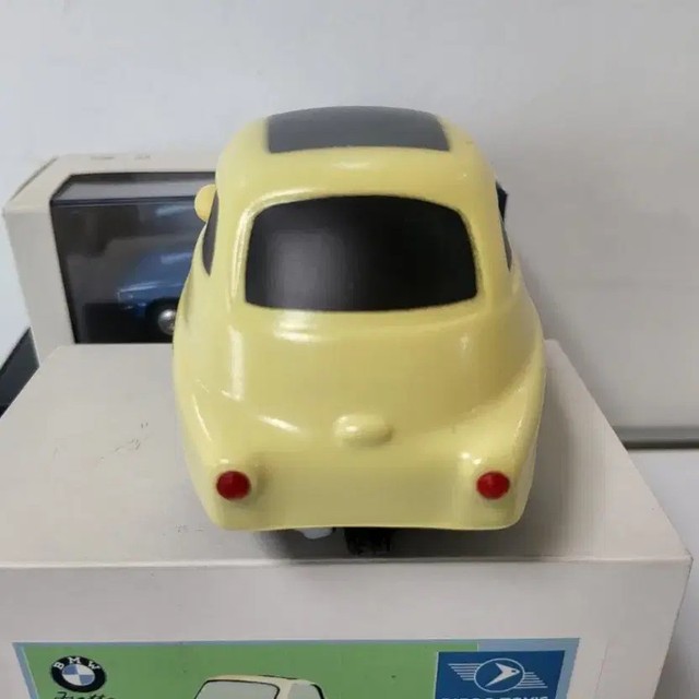 Vintage BMW Isetta & VW Beetle Mini Cars - Japan Limited Edition