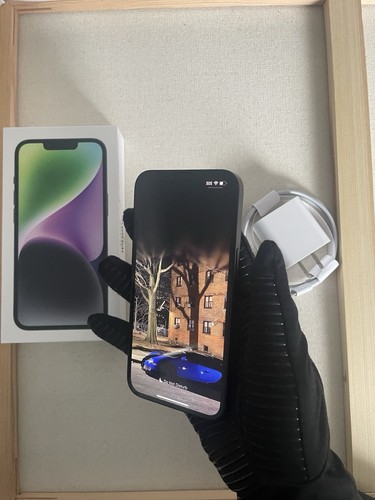 IPhone 14 128GB (APPLECARE WARRANTY) AT&T LOCKED. NO SCRATCHES OR DENTS