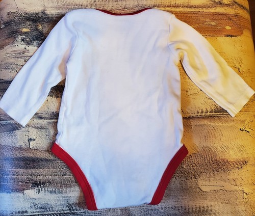 Carter's White w/Red Trim Christmas Bodysuit Unisex 6 Months 100% Cotton - Picture 2 of 5