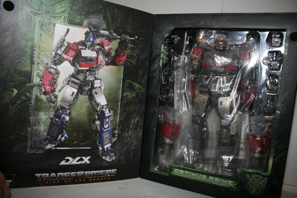 ThreeZero Transformers: Rise of the Beasts DLX Optimus Prime Collectible Series - Image 4 of 4