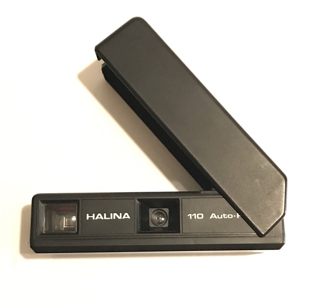 VINTAGE HALINA 110 AUTO-FLIP CAMERA UNTESTED